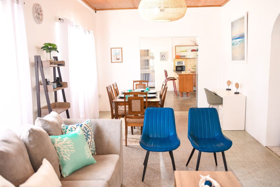 Large Living Space. Open.  A/C