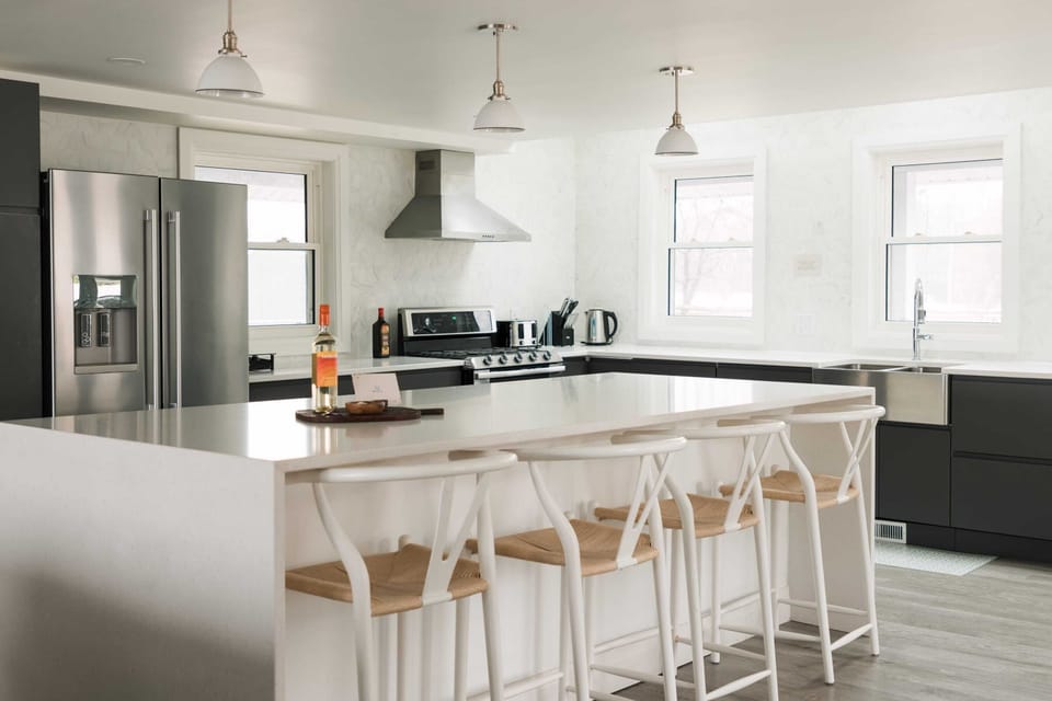 Large Island in the Kitchen