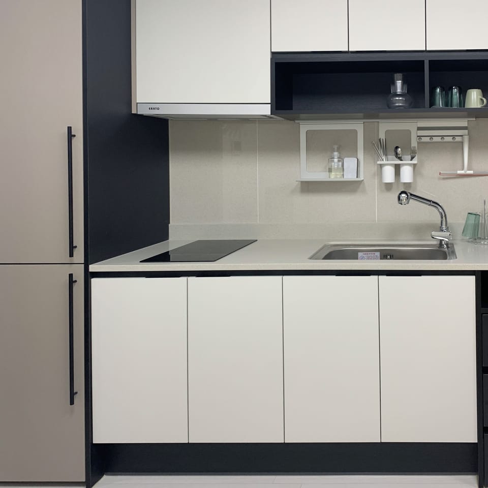 Woori Signature | Private kitchen | Coffee/tea maker, full-size fridge, microwave, electric kettle