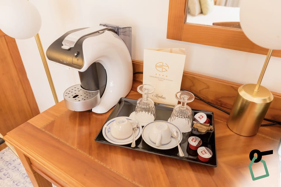 Comfort Room | 1 bedroom, minibar, in-room safe, desk