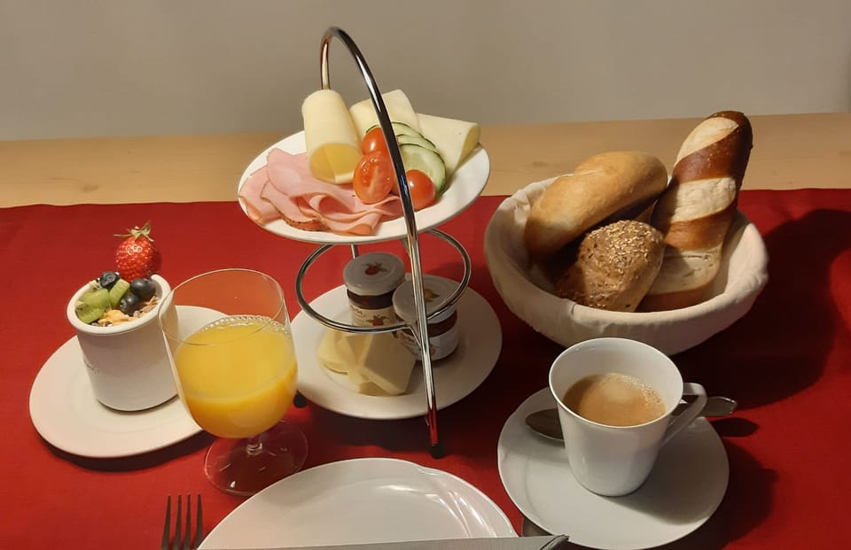 Daily cooked-to-order breakfast for a fee