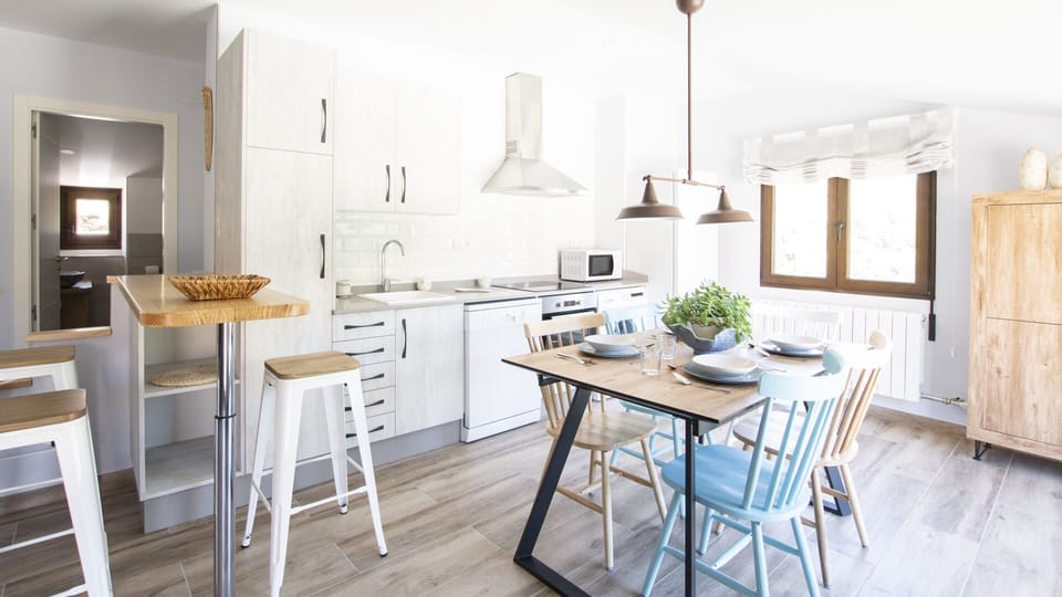 Comfort Apartment, Mountain View | Living area | TV