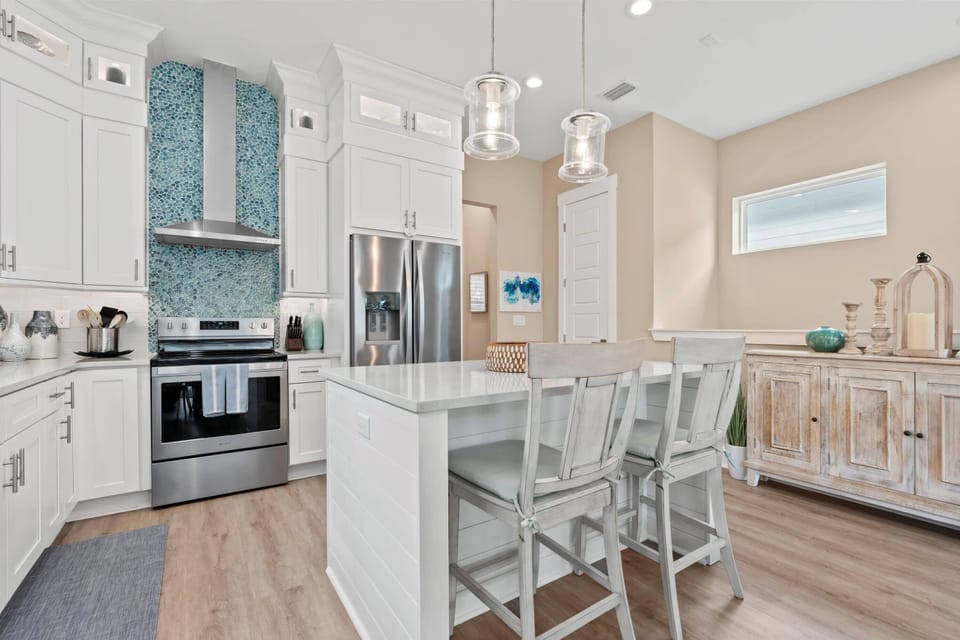Fully Stocked Kitchen