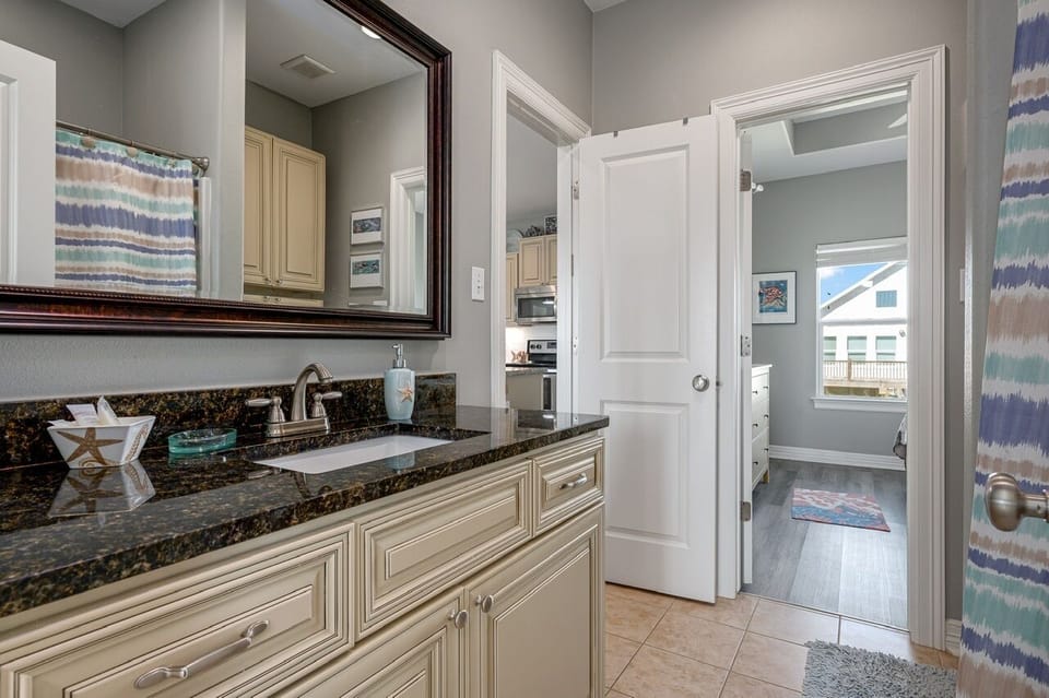 House, 3 Bedrooms | Bathroom