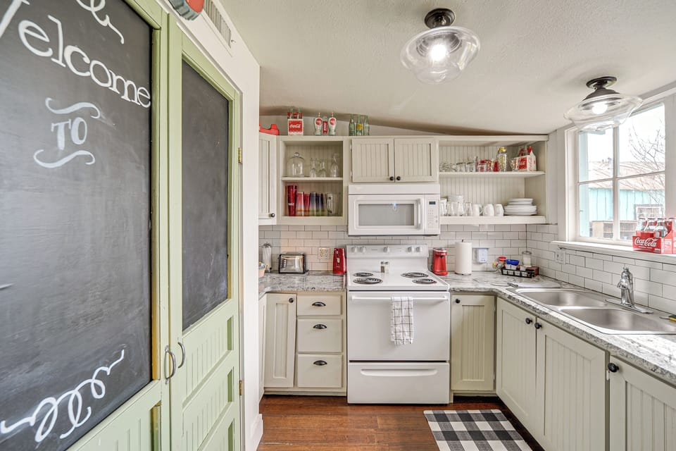 House (2 Bedrooms) | Interior