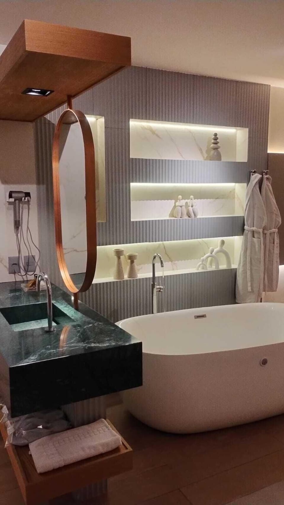 Luxury Room | Bed sheets