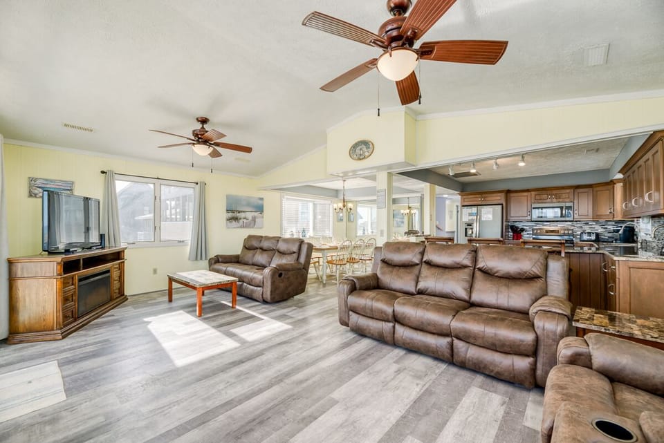 Mid Level Living Area