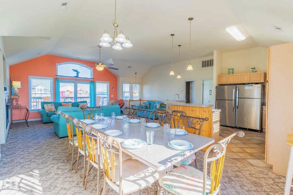 Top Level Dining Area