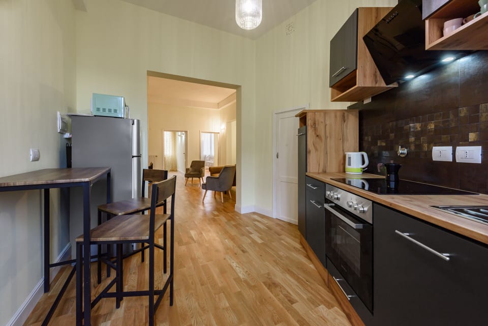 Comfort Apartment | Private kitchen | Fridge, oven, stovetop, dishwasher