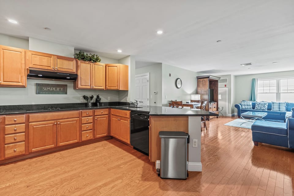 120e20grand20ave205122C20oob-001