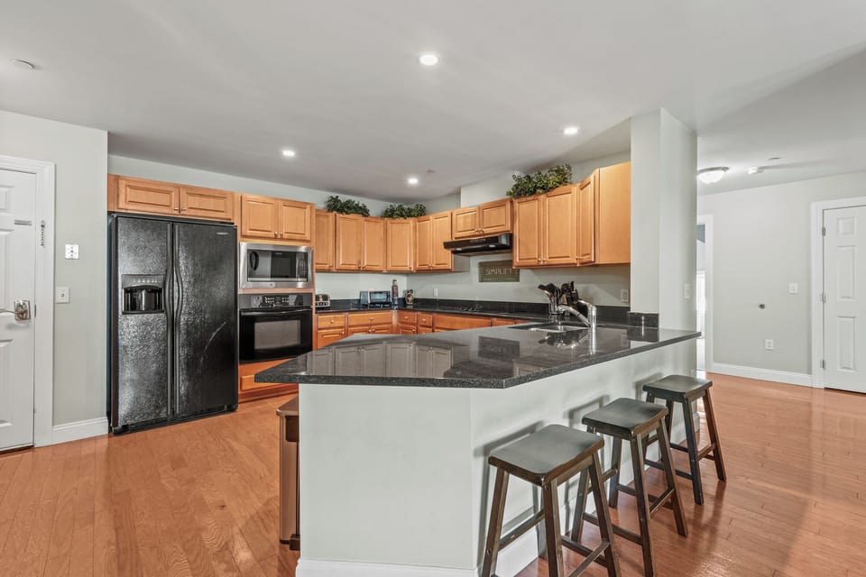 120e20grand20ave205122C20oob-004
