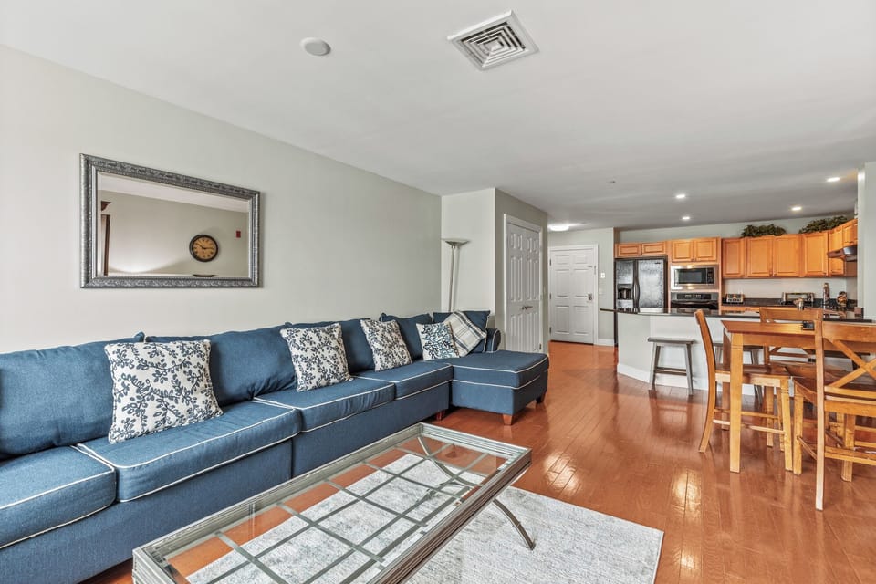 120e20grand20ave205122C20oob-007