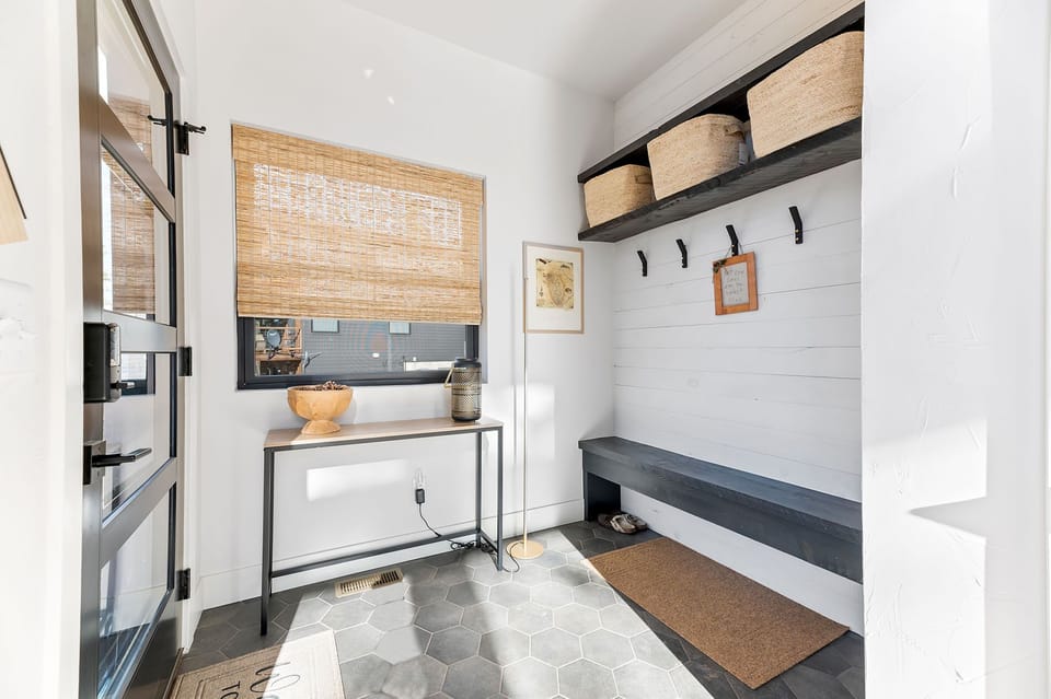 Norski entryway 