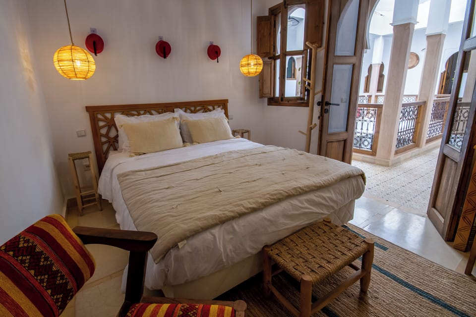 Classic Room | Premium bedding, in-room safe, individually decorated, desk