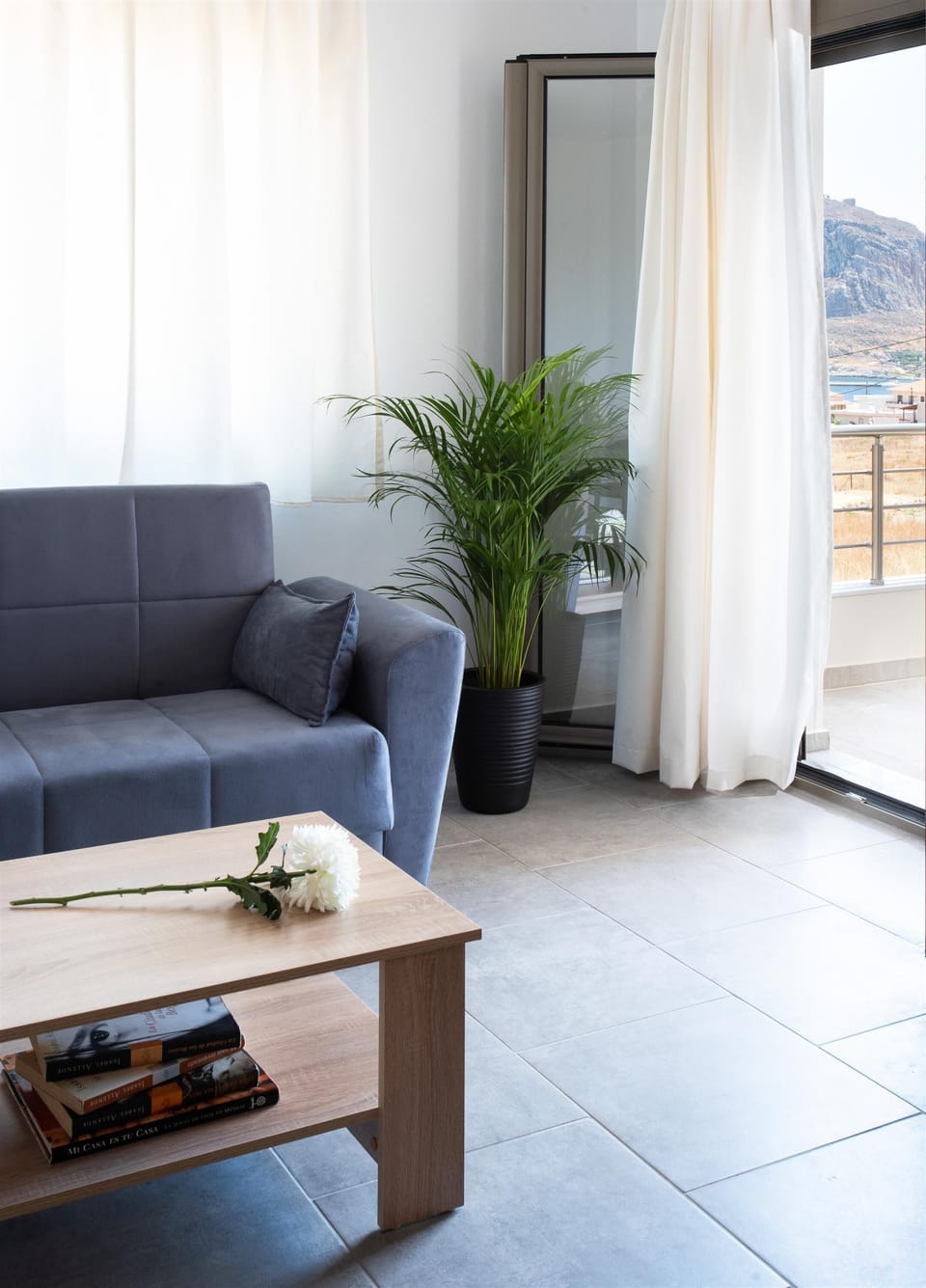 Comfort Suite, Balcony, Sea View | Living area | 28-inch LED TV with digital channels
