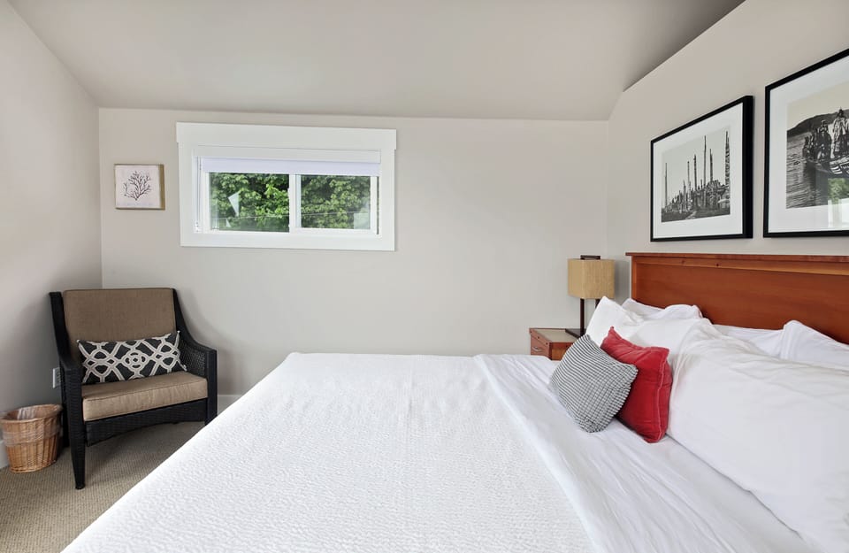 Upstairs - King Bed