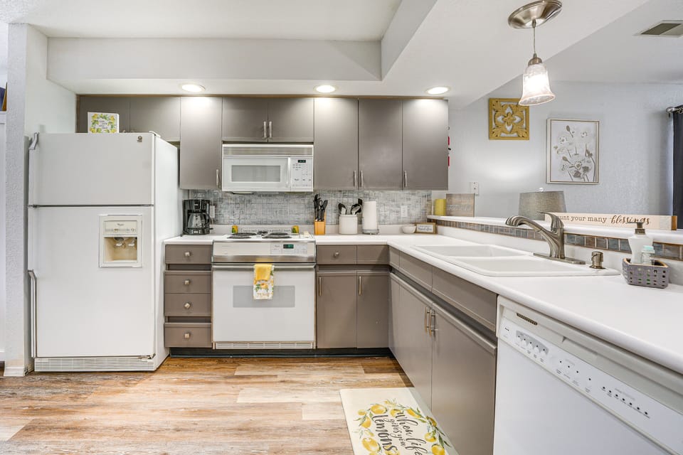 Kitchen | Drip Coffee Maker | Dishwasher | Cooking Basics