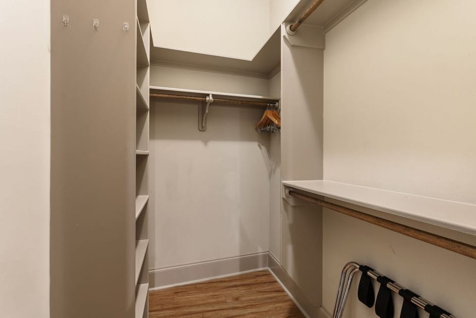 Walk-in closet