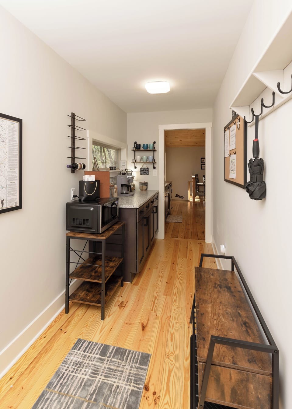 HemlockHideaway-4_Entry Hall