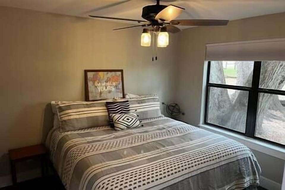 Master king size bed