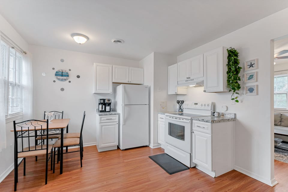 Fully stocked kitchen waiting for you to cook your meals. 