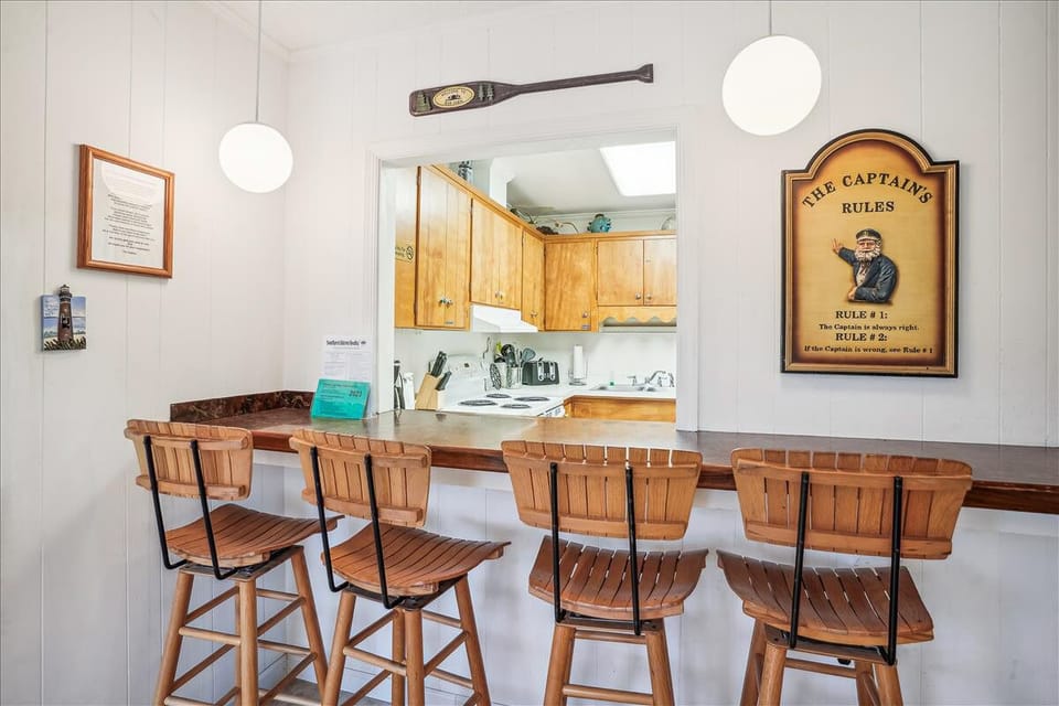 Kitchen Bar 2024