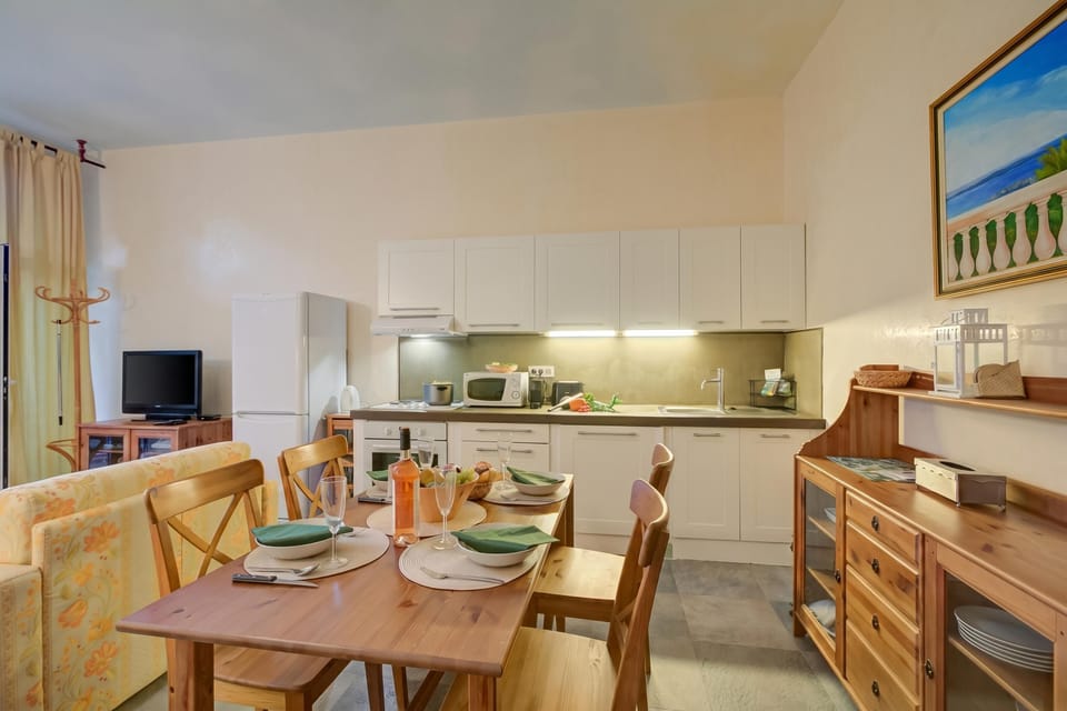 Kitchen and dining area
