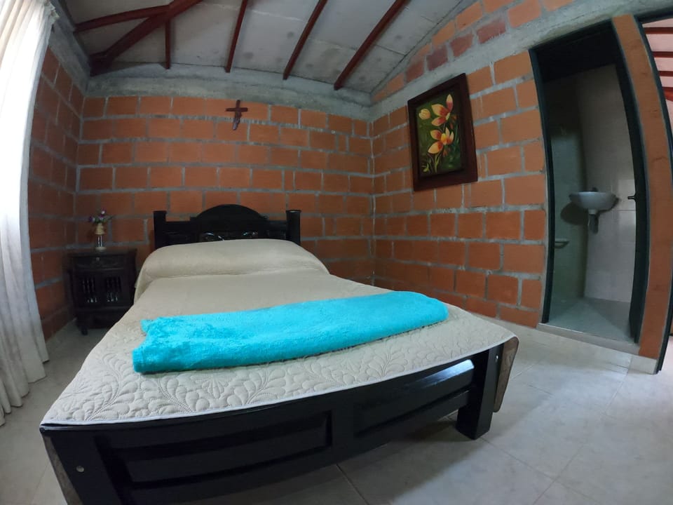 Basic Cottage | 4 bedrooms, free WiFi