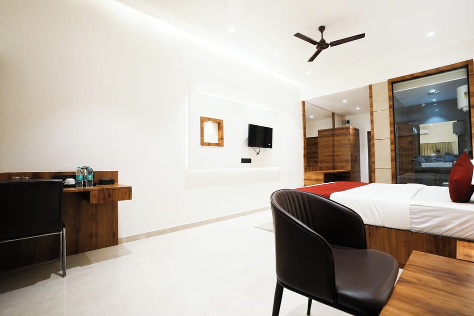 Classic Room | Desk, free WiFi, bed sheets