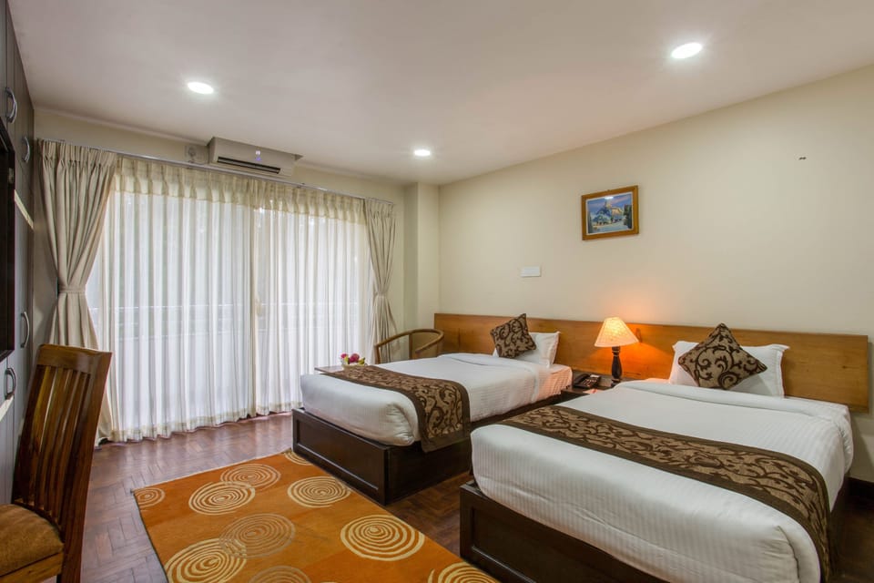 Deluxe Room | Hypo-allergenic bedding, individually decorated, individually furnished