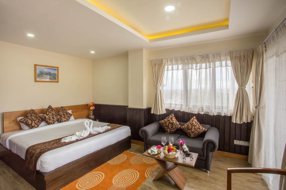 Junior Suite | Hypo-allergenic bedding, individually decorated, individually furnished