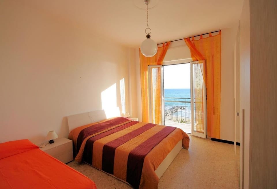 Apartment (2 Bedrooms) | 2 bedrooms, iron/ironing board, bed sheets