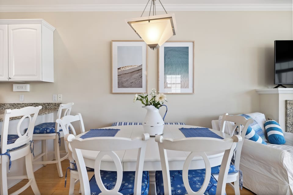 Dining space between the living room and kitchen