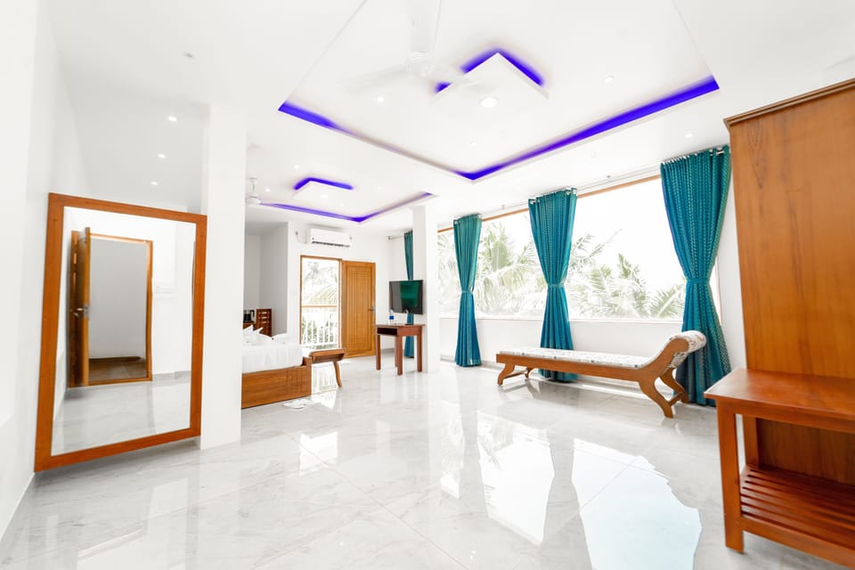 Honeymoon Double Room, Sea View | Premium bedding, individually furnished, desk, free WiFi