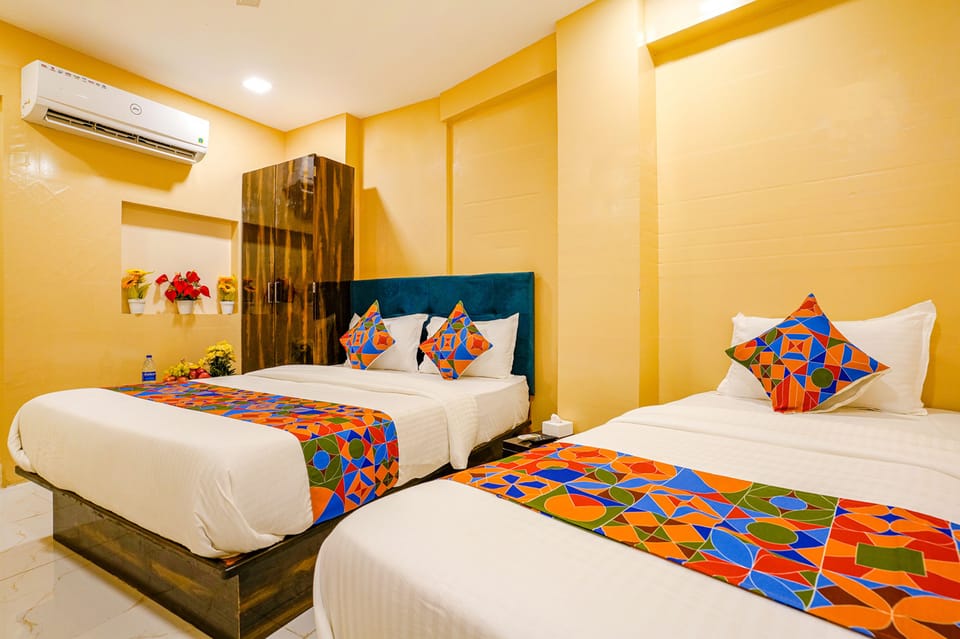 Egyptian cotton sheets, premium bedding, in-room safe, free WiFi