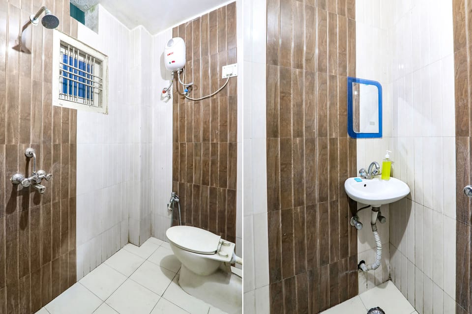 Shower, rainfall showerhead, free toiletries, towels