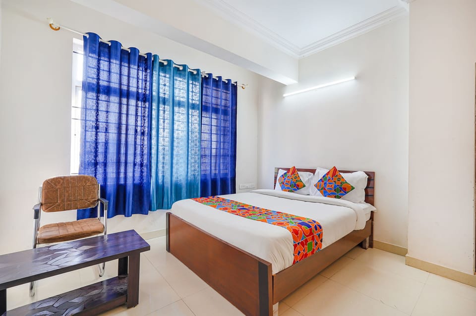 Egyptian cotton sheets, premium bedding, in-room safe, free WiFi