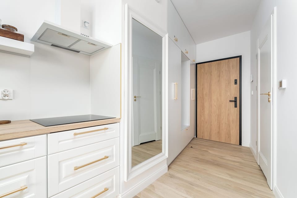 Deluxe Apartment | Private kitchen | Electric kettle