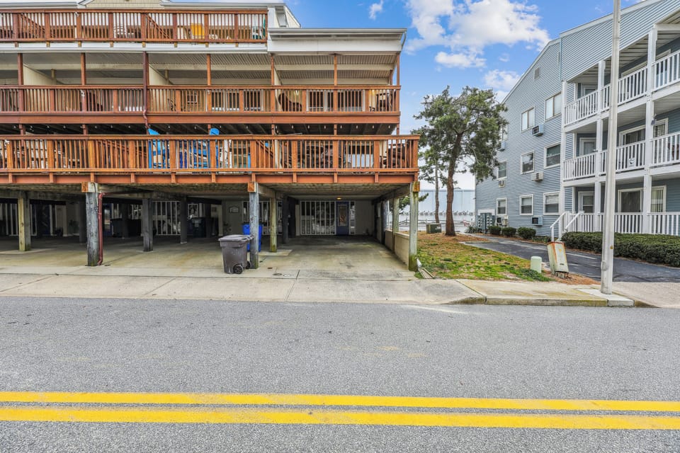 Exterior,Front Elevation,