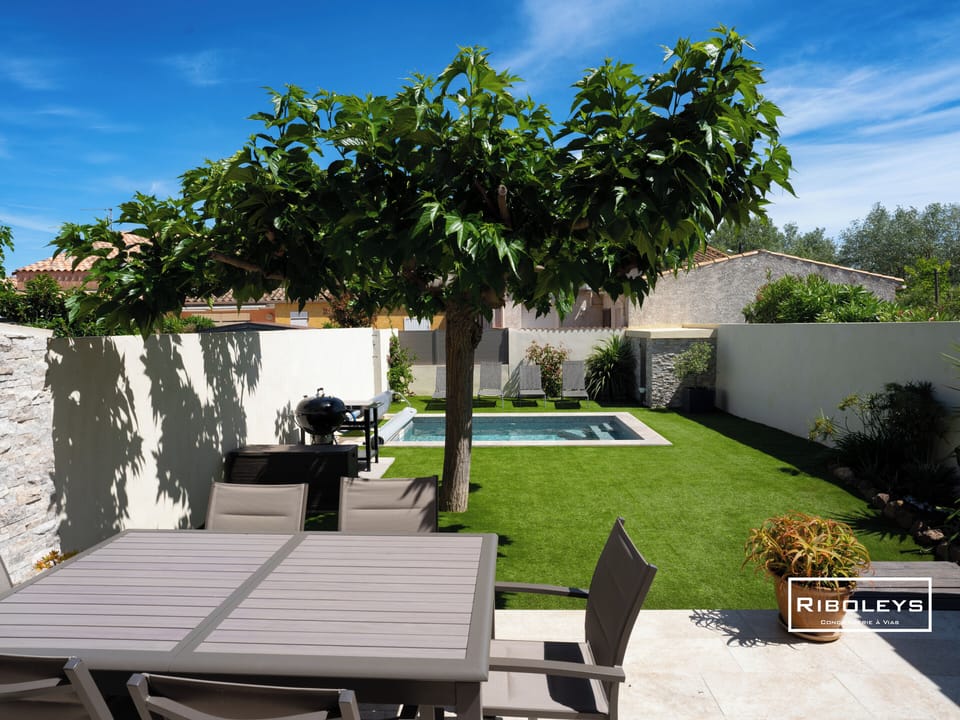 Large garden with private pool
