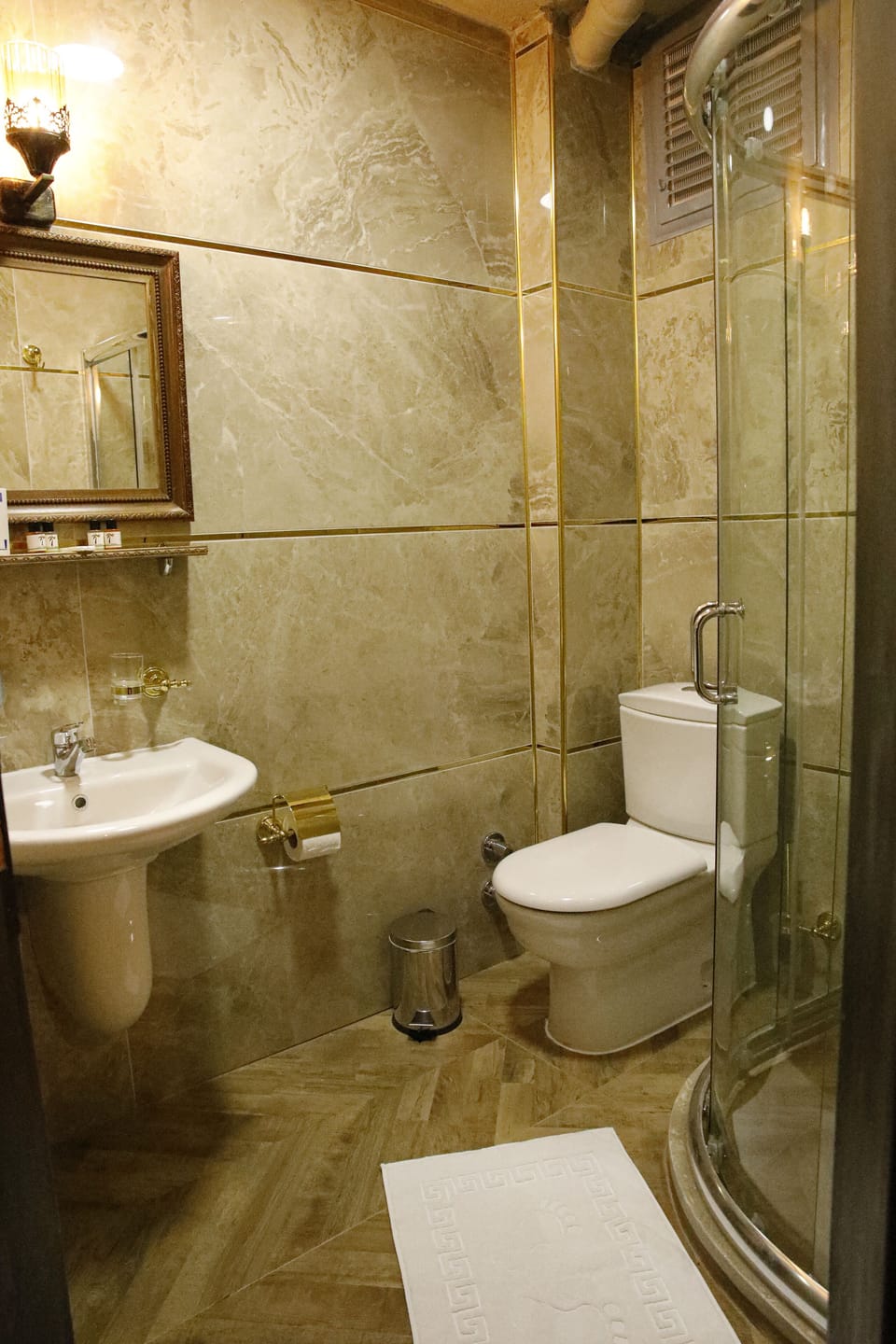 Deluxe Room, River View | 1 bedroom, Egyptian cotton sheets, premium bedding