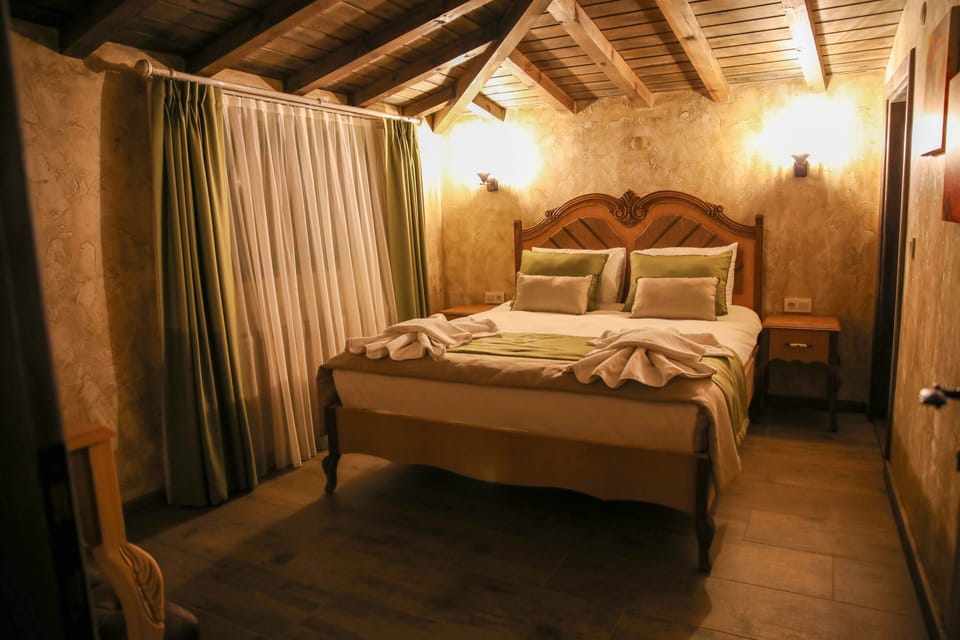 Comfort Suite, River View | 1 bedroom, Egyptian cotton sheets, premium bedding
