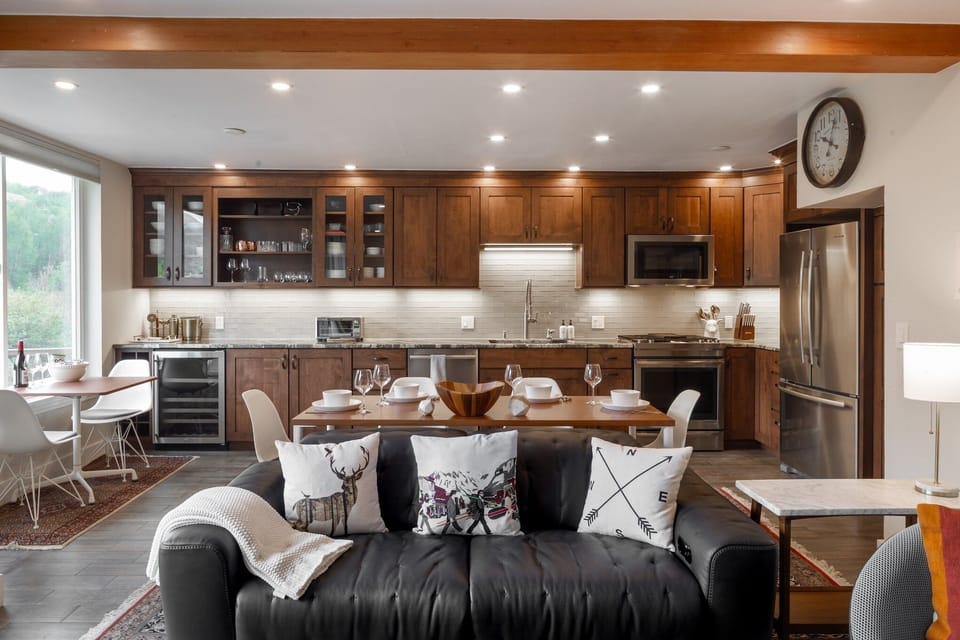 Condo, 3 Bedrooms | Interior