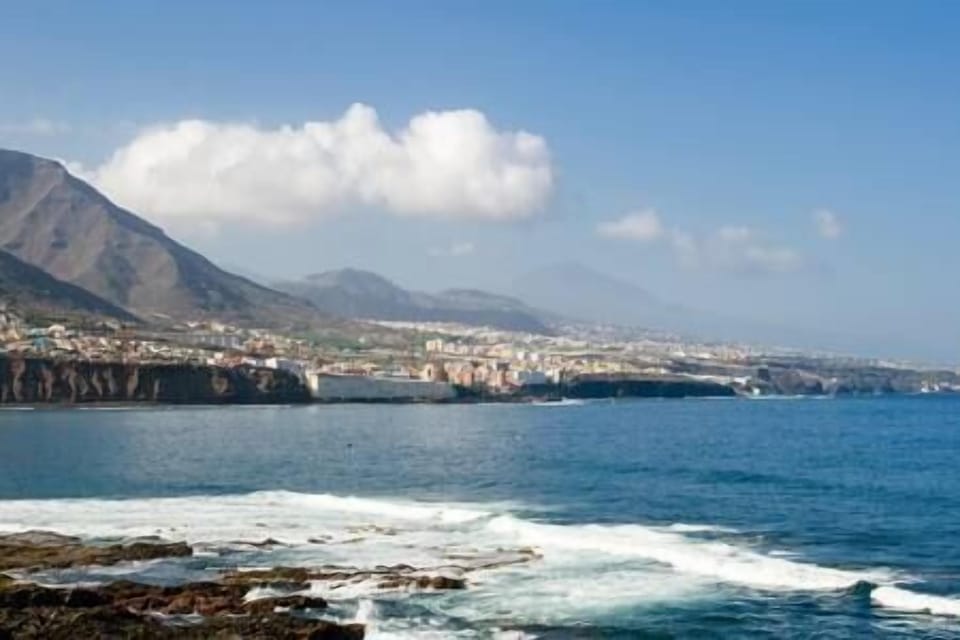 Views from la Punta to Bajamar. 
