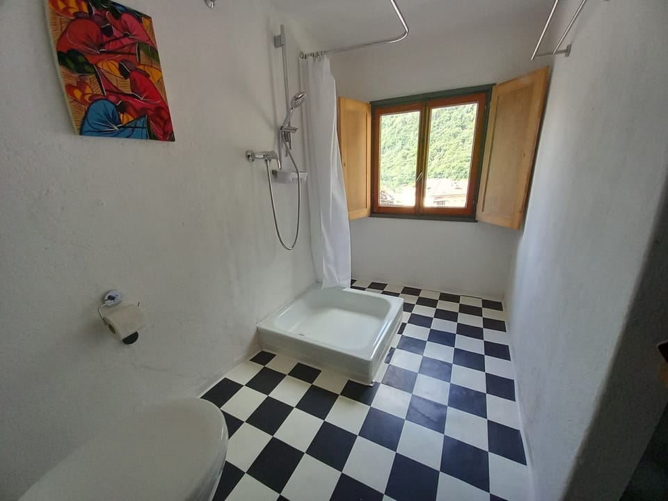Shared Dormitory, 1 Bedroom, Garden View | Bathroom