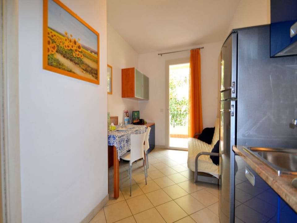 Apartment, 1 Bedroom, Balcony, Garden View | Living room