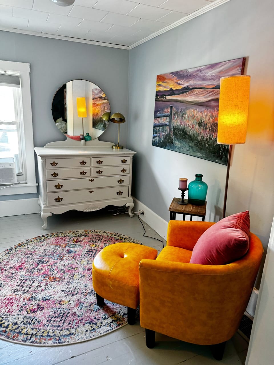 Master bedroom, sitting room