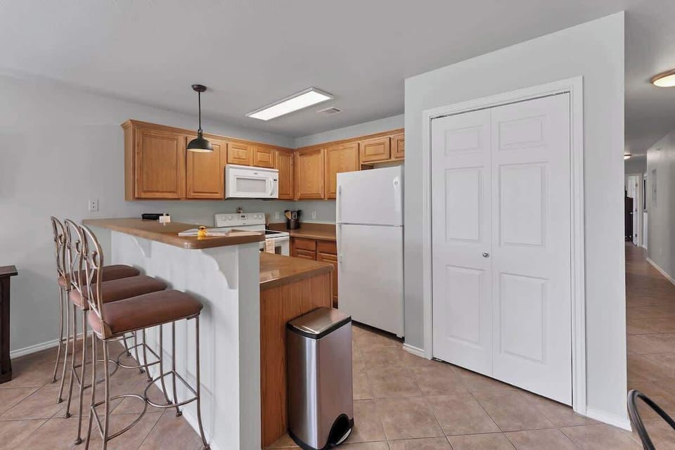 This open kitchen design is perfect for the chef in your group.