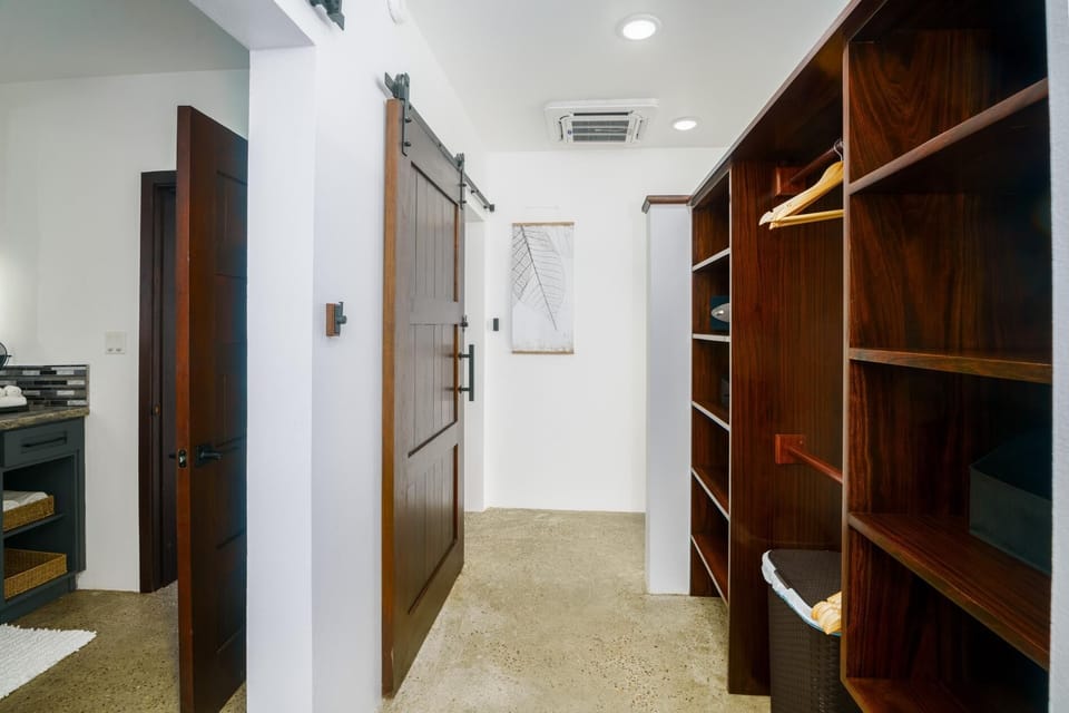 Sand Castle Vista - Spacious 4-Bed Villa in Placencia Village w/ Pool (3767)