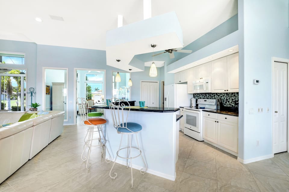 Kitchen/ Island Seating